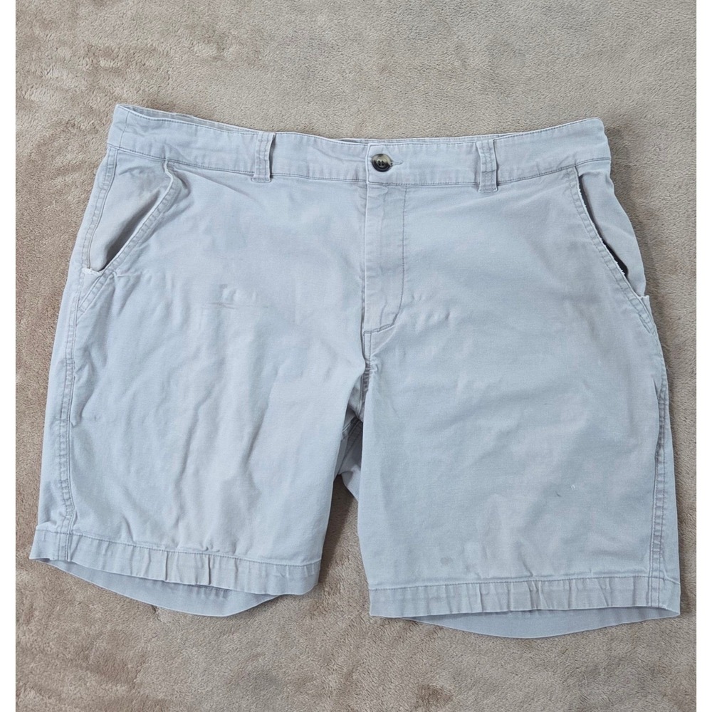 Marine‎ Layer shorts Mens size 38 light blue Chino button pocket performance